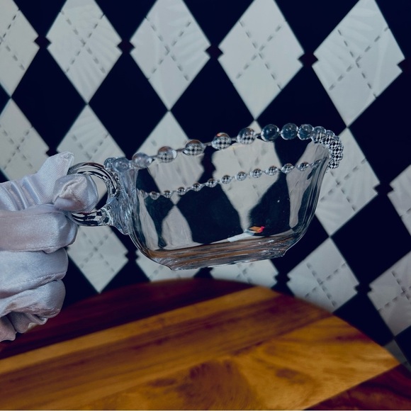 Imperial Glass Candlewick Heart-Shaped Dish - Picture 5 of 9